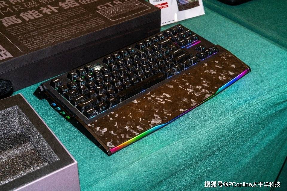 赛广州收官：AE7鼠标发布Ultra系列亮相pg电子免费模拟器游戏2025达尔优电竞高校(图7)